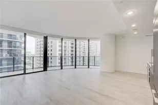 45 SW 9th St, Miami, FL 33130 - Photo 6
