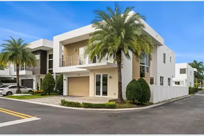 7540 NW 97th Pl, Doral, FL 33178 - Photo 2