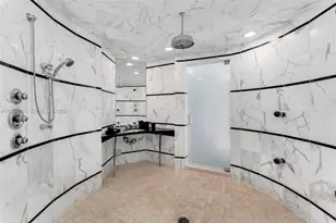 4391 Collins Ave, Miami Beach, FL 33140 - Photo 30