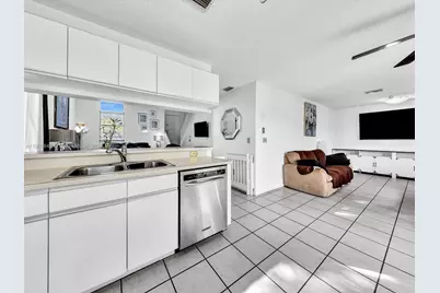 875 NW 99th Ave, Plantation, FL 33324 - Photo 24