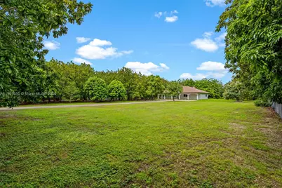21991 SW 252nd St, Homestead, FL 33031 - Photo 4