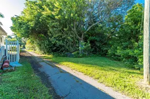 230 NE 2nd Pl, Dania Beach, FL 33004 - Photo 30