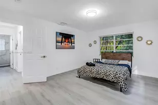 230 NE 2nd Pl, Dania Beach, FL 33004 - Photo 14