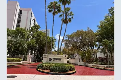 16919 N Bay Rd #909, Sunny Isles Beach, FL 33160 - Photo 1