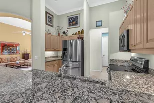 302 NW 120th Dr, Coral Springs, FL 33071 - Photo 10