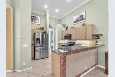 302 NW 120th Dr, Coral Springs, FL 33071 - Photo 8