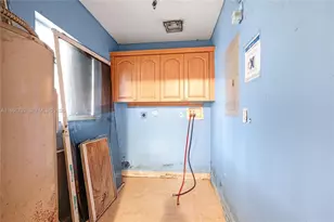 2951 NW 57th St, Miami, FL 33142 - Photo 10