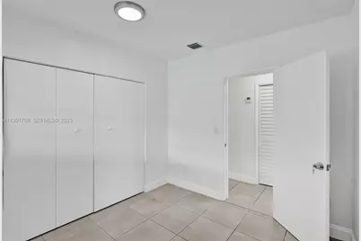5750 NW 111th St, Hialeah, FL 33012 - Photo 22