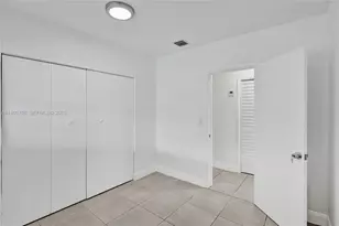5750 NW 111th St, Hialeah, FL 33012 - Photo 22