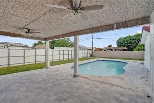 5750 NW 111th St, Hialeah, FL 33012 - Photo 12