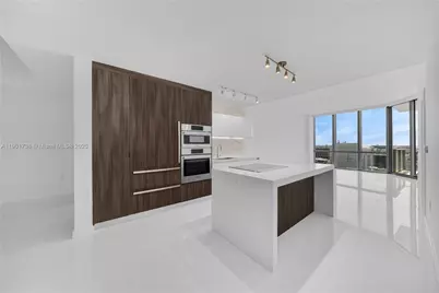 851 NE 1st Ave #2106, Miami, FL 33132 - Photo 2