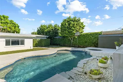 5344 SW 90th Ct, Miami, FL 33165 - Photo 8