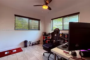 800 NW 29th St, Wilton Manors, FL 33311 - Photo 14