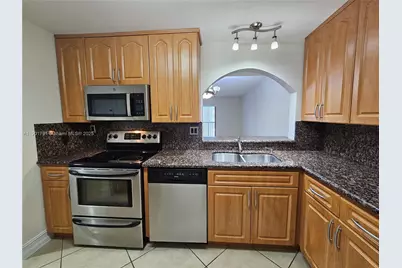 8415 SW 107th Ave #219W, Miami, FL 33173 - Photo 8