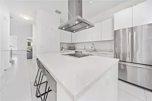 9153 NW 33rd St, Doral, FL 33172 - Photo 14