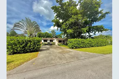 125 NE 150th St, Miami, FL 33161 - Photo 1
