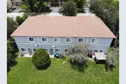 8706 NW 38th Dr, Coral Springs, FL 33065 - Photo 6