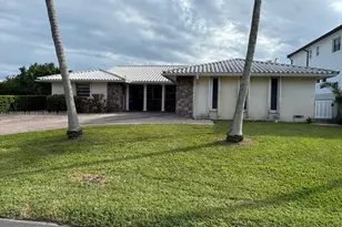 3428 NE 169th St, North Miami Beach, FL 33160 - Photo 4