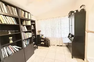 917 N 26th Ave, Hollywood, FL 33020 - Photo 18