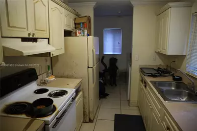 11735 NW 22nd Ct, Miami, FL 33167 - Photo 8