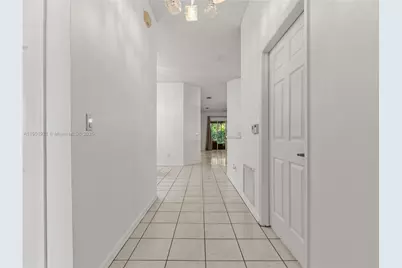 10168 Lombardy Dr, Tamarac, FL 33321 - Photo 10