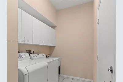 10168 Lombardy Dr, Tamarac, FL 33321 - Photo 22