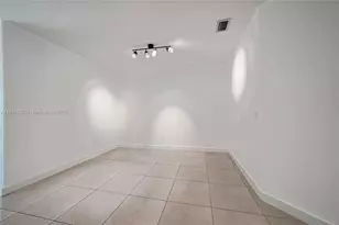 7634 NW 114th Path, Doral, FL 33178 - Photo 10