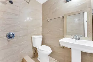 608 NW 9th St, Hallandale Beach, FL 33009 - Photo 18