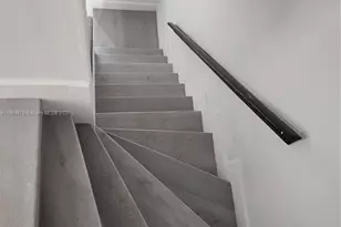 4505 W 15th Ave, Hialeah, FL 33012 - Photo 8