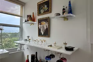 1200 St Charles Pl, Pembroke Pines, FL 33026 - Photo 6