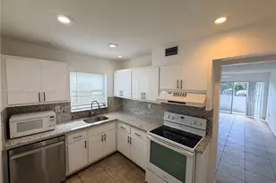 7715 SW 86th St, Miami, FL 33143 - Photo 1