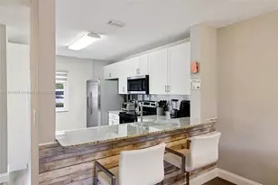 20888 NW 1st St, Pembroke Pines, FL 33029 - Photo 8