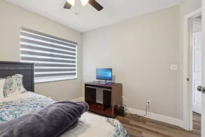 20888 NW 1st St, Pembroke Pines, FL 33029 - Photo 22