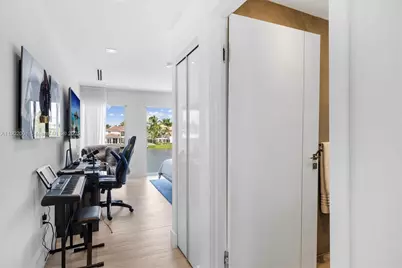 11325 NW 66th St, Doral, FL 33178 - Photo 58