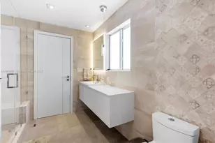 11325 NW 66th St, Doral, FL 33178 - Photo 52