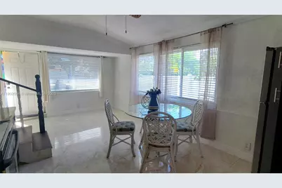 3221 NE 7th St #2, Pompano Beach, FL 33062 - Photo 4