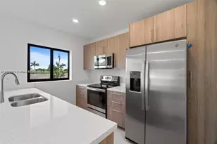 1119 NW 1st St, Florida City, FL 33034 - Photo 10