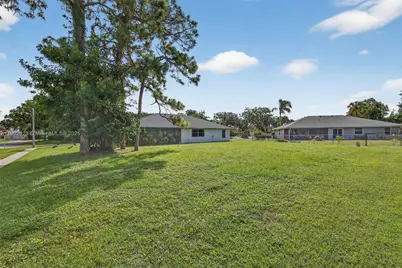 100 Miramar Ave, Royal Palm Beach, FL 33411 - Photo 34