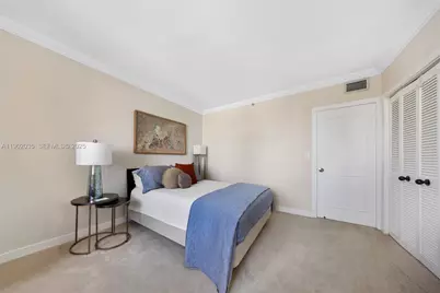 1581 Brickell Ave #2104, Miami, FL 33129 - Photo 32