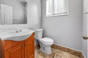 1736 NE 9th Dr, Homestead, FL 33033 - Photo 4