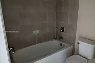 22411 SW 88th Pl, Cutler Bay, FL 33190 - Photo 6