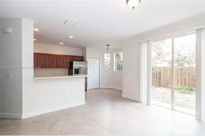 1027 NE 207th St #1027, Miami, FL 33179 - Photo 8