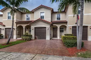 1027 NE 207th St, Miami, FL 33179 - Photo 1