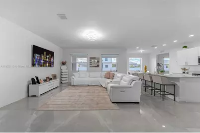 19866 SW 320th St, Homestead, FL 33030 - Photo 8