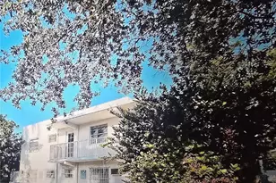 323 Washington Ave, Miami Beach, FL 33139 - Photo 10