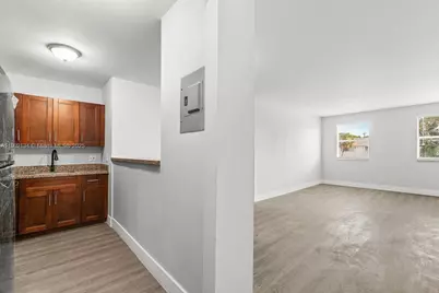 1530 Crescent Cir #8, Lake Park, FL 33403 - Photo 1