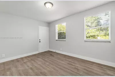 1530 Crescent Cir #8, Lake Park, FL 33403 - Photo 12