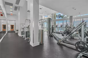 665 NE 25th St, Miami, FL 33137 - Photo 18