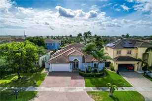 15822 SW 140th St, Miami, FL 33196 - Photo 2