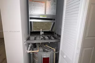 8010 N Nob Hill Rd, Tamarac, FL 33321 - Photo 16